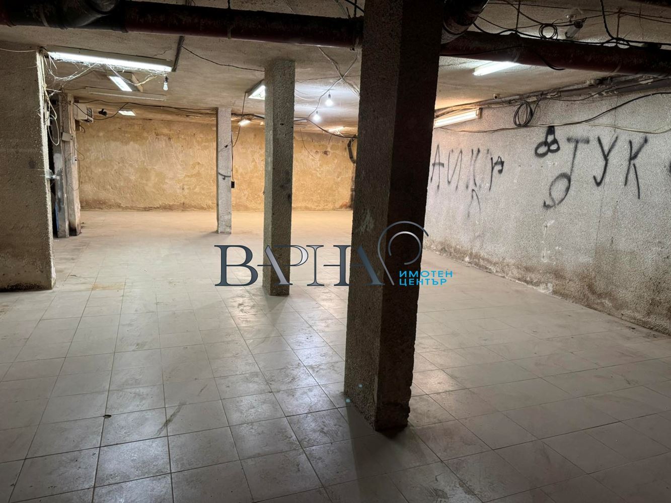 Гараж - Варна, Левски - 0