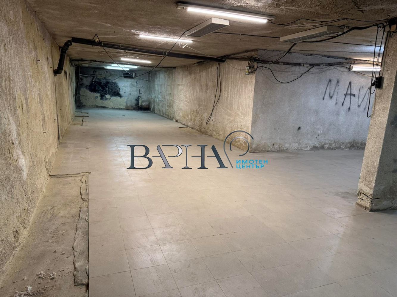 Гараж - Варна, Левски - 0