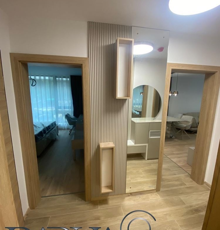 Луксозен Тристаен Апартамент Първи Наематели - 0