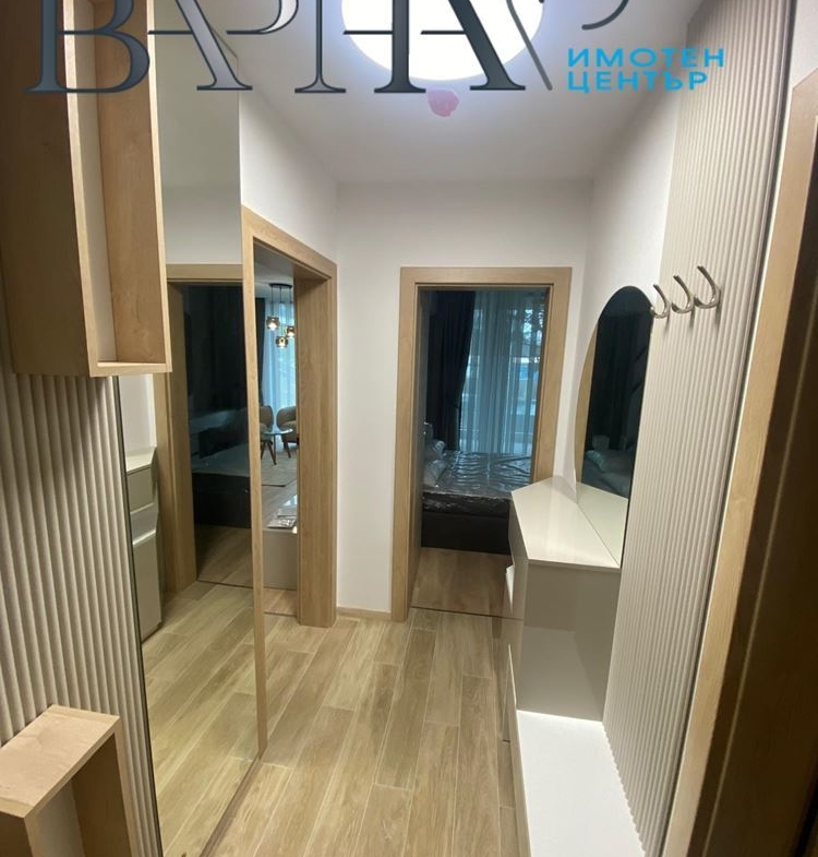 Луксозен Тристаен Апартамент Първи Наематели - 0