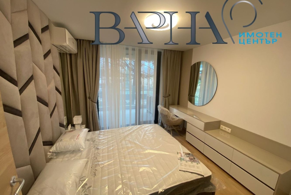 Луксозен Тристаен Апартамент Първи Наематели - 0