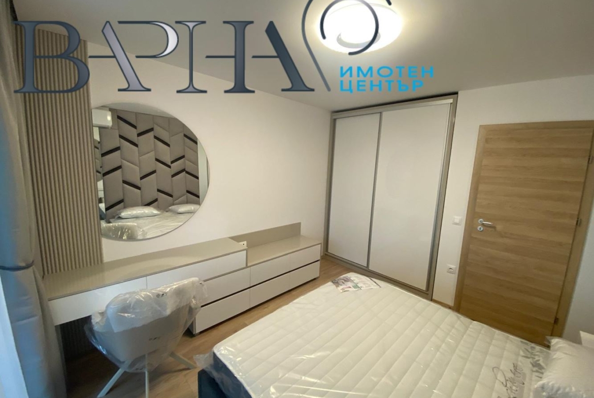 Луксозен Тристаен Апартамент Първи Наематели - 0