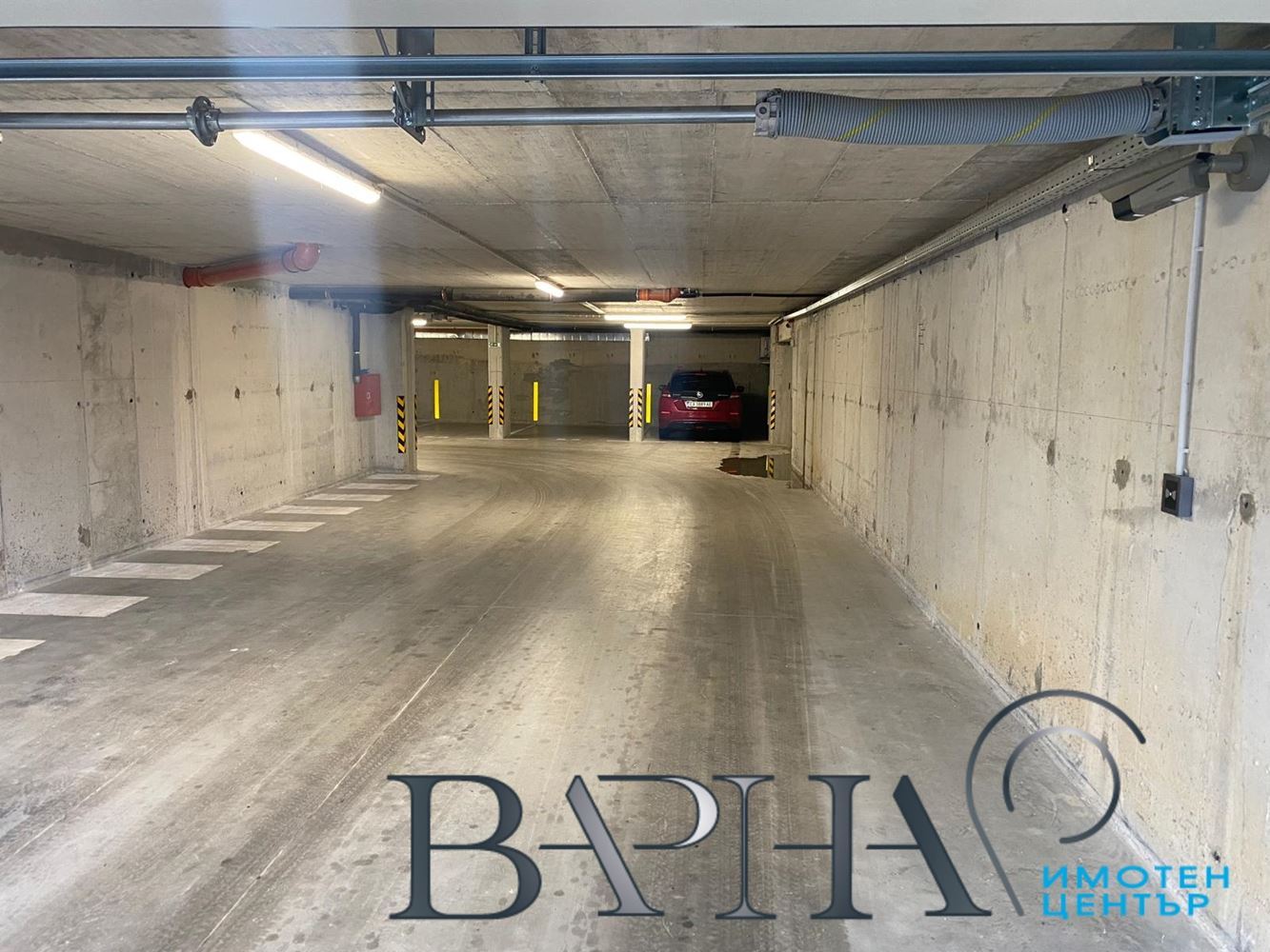 Луксозен Тристаен Апартамент Първи Наематели - 0