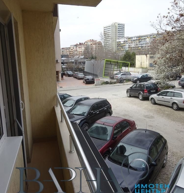 3-стаен - Варна, Базар Левски - 0