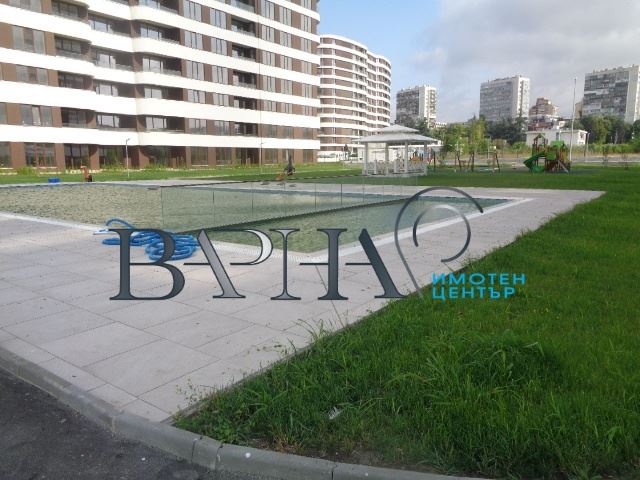 Варна Сити Парк Юг - Тристаен Апартамент с Панорама - 0